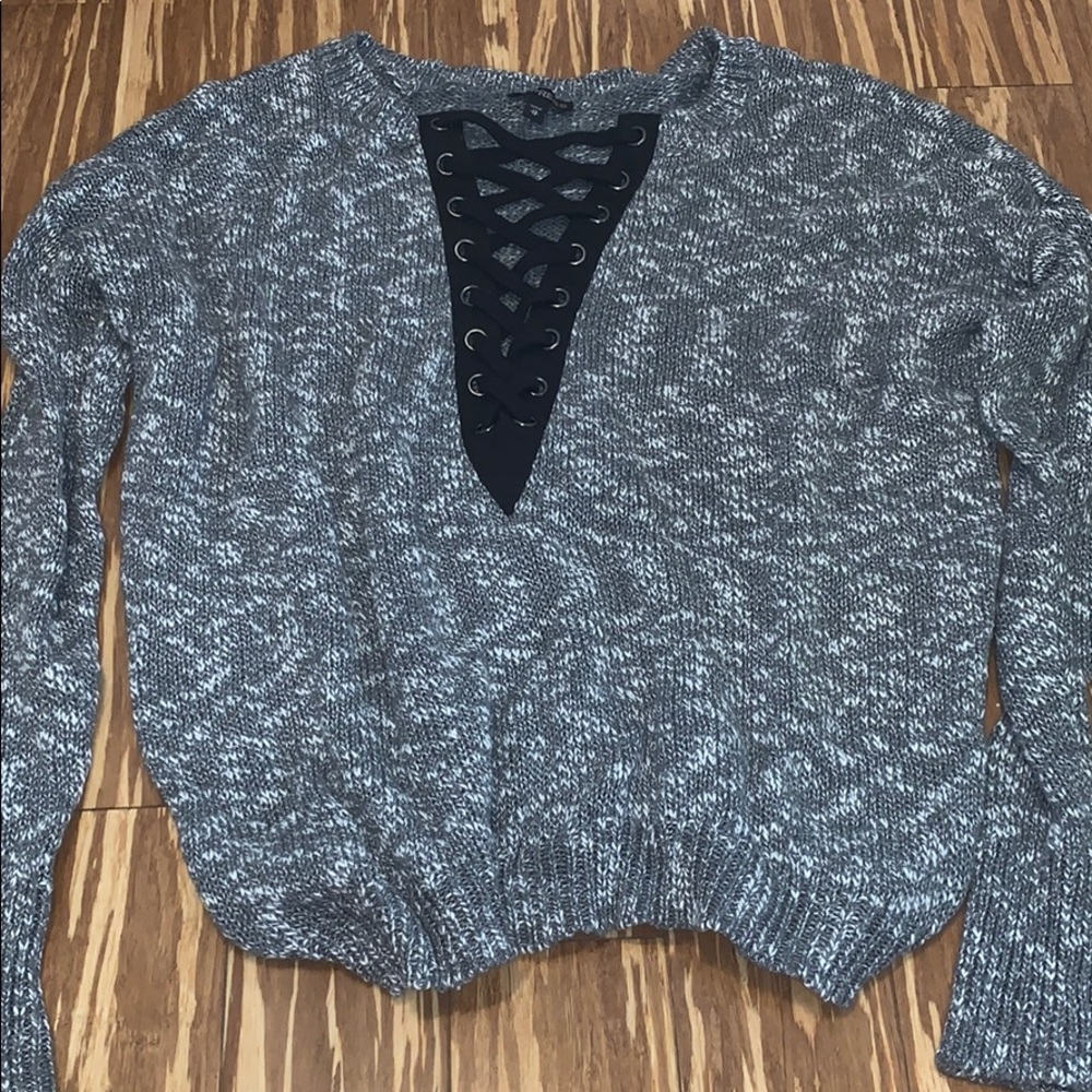 grey and white sweater